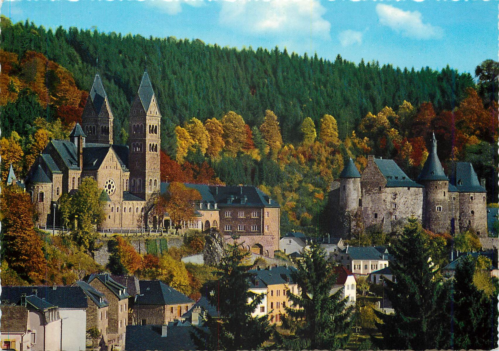 CPM Clervaux (G d Lux) Eglise paroissiale et chateau fort
