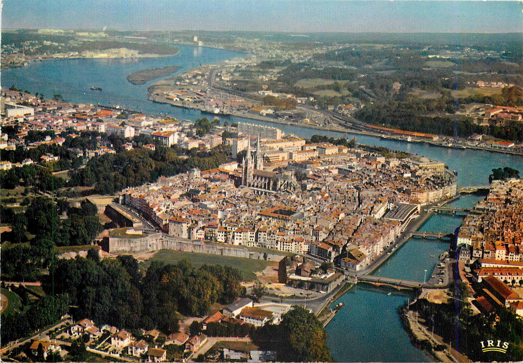 CPM Bayone (B Pyr) Vue generale la Nive et l'Adour vue prise par avion