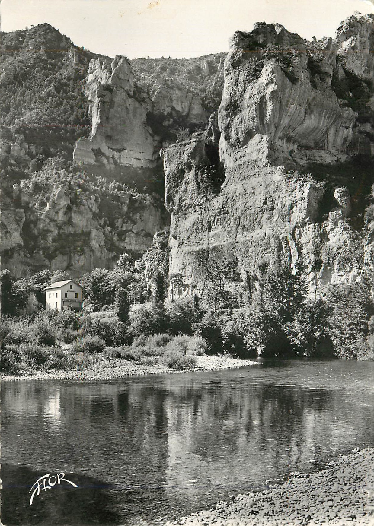 CPM Gorges du Tarn le cirque des Baumes et le debarcadere