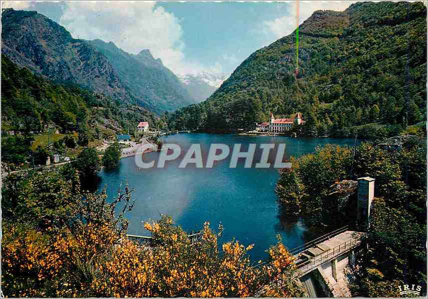 CPM L'Ariege Pittoresque le Lac et le manoir d'Orgeix Au fond la Dend d'Orlu