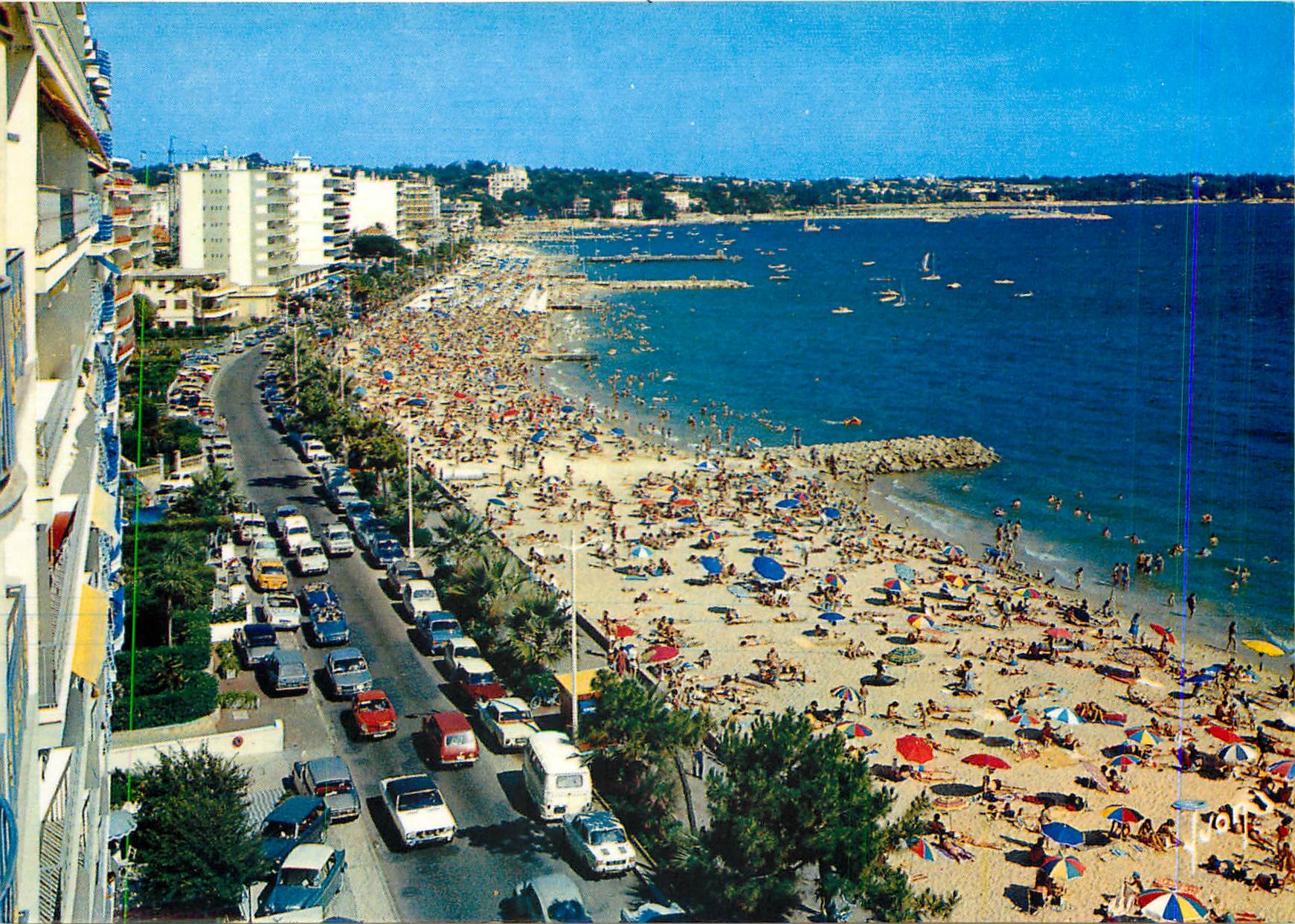 CPMLa Cote d'Azur Miracle de la nature Juan les Pins (A M) L'Efilade des Plages Le Boulevard charles