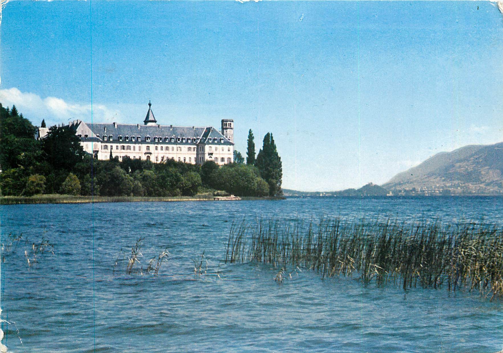 CPM Environs d'Aix les Bains (Savoie) l'Abbaye de Hautecombe et le Lac du Bourget
