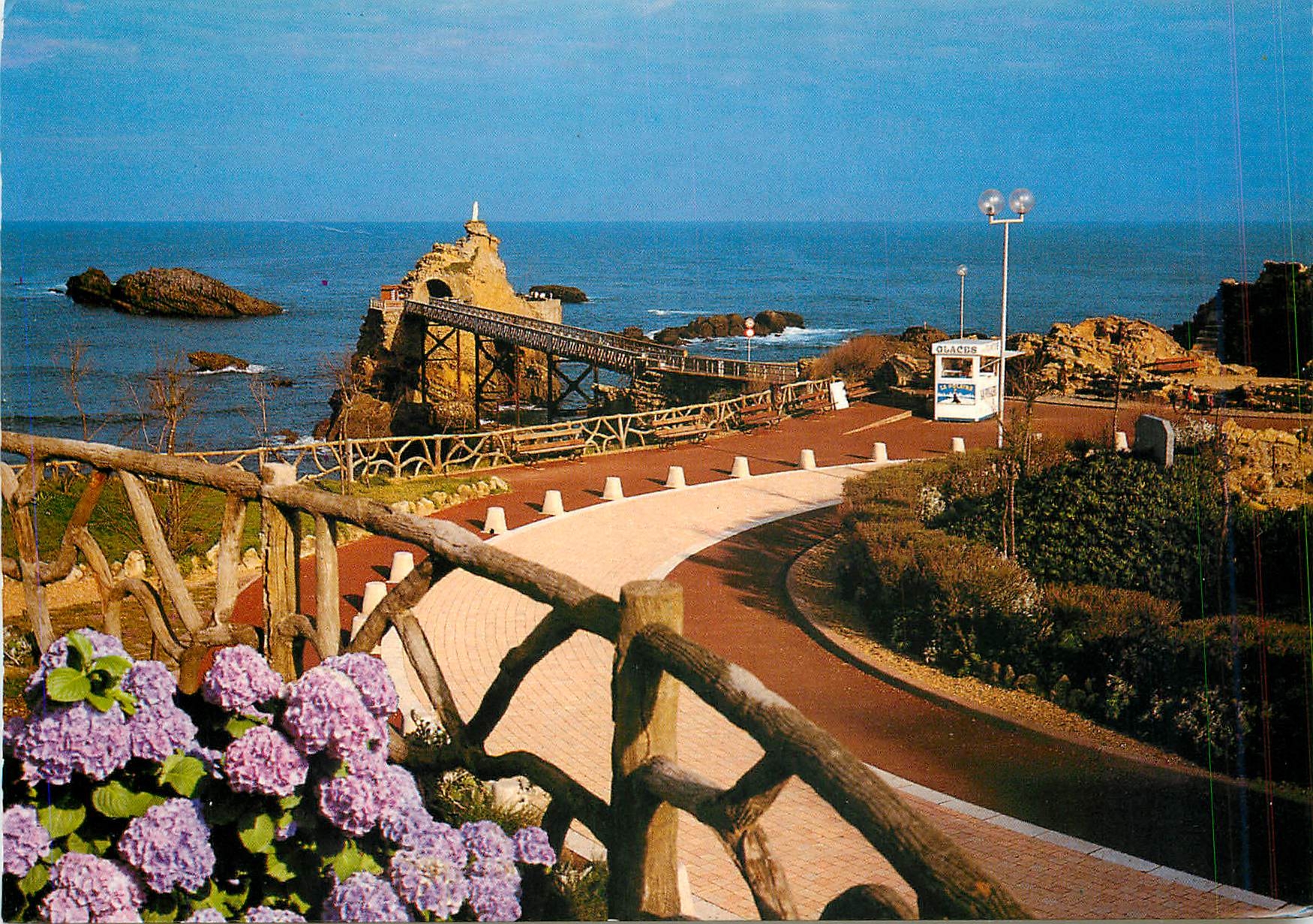 Biarritz - Côte Basque - Le rocher de la vierge — Éditions Lavielle, n° 1030