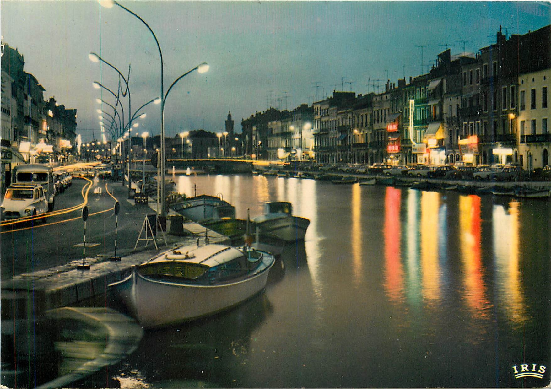 CPM Sete (Herault) Les quas vus de nuit Bateaux
