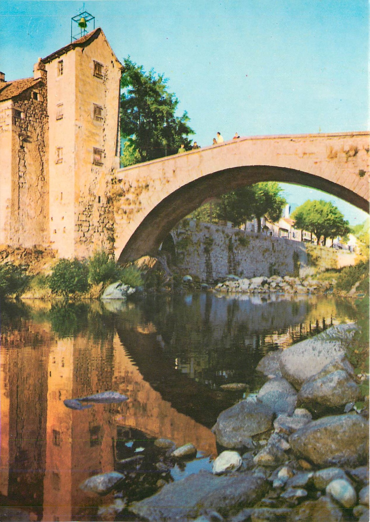 CPM Lozere le POnt de Montver ancien pont e peage Baignade dans le Tarn
