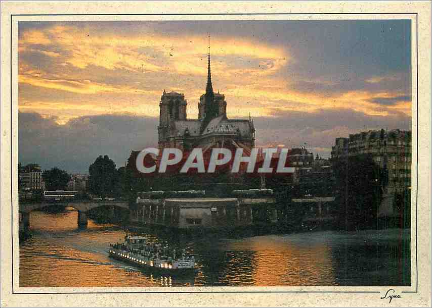 CPM Paris la Cathedrale Notre Dame