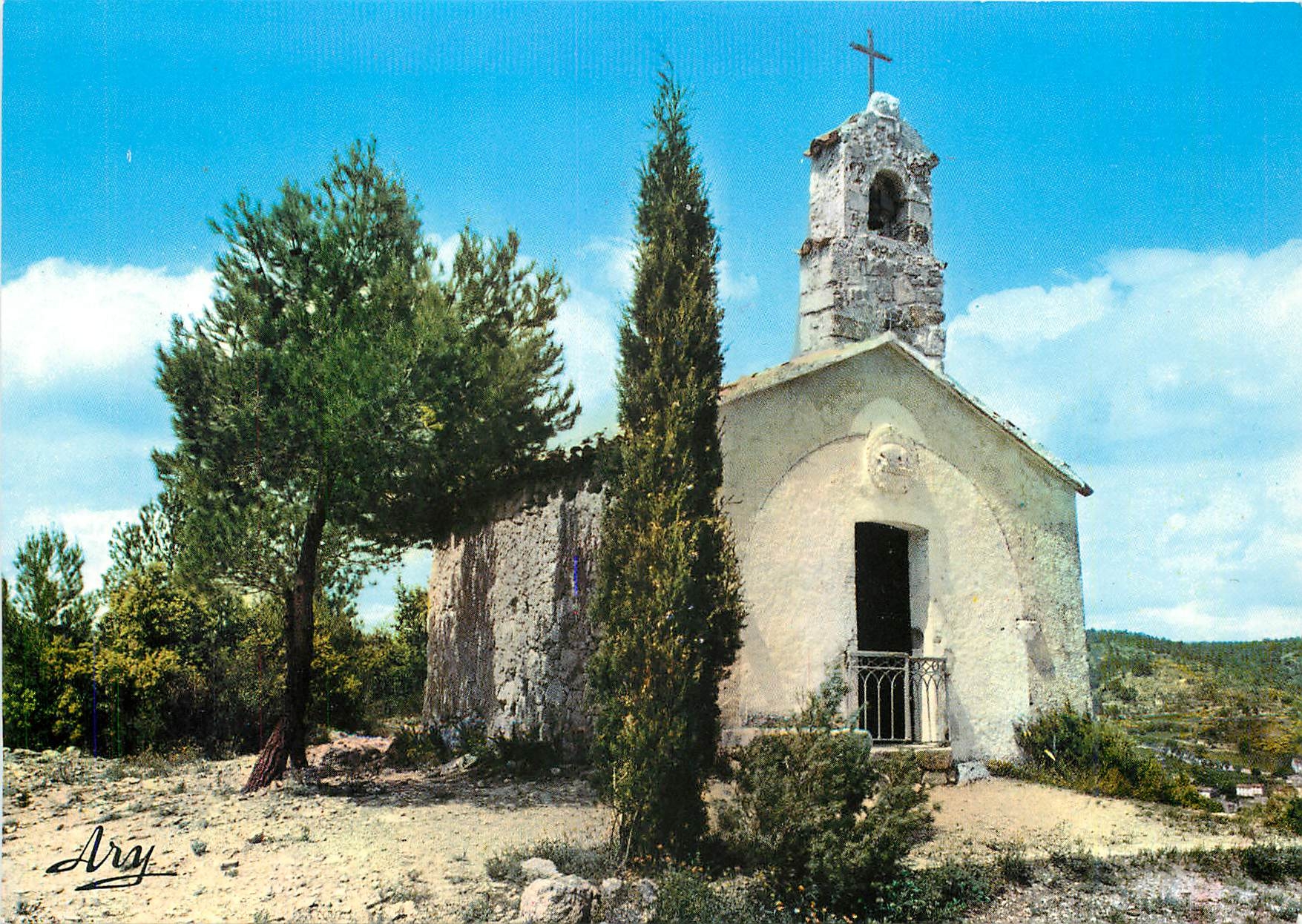 CPM Notre Belle Provence Parmi les Pins une Chapelle
