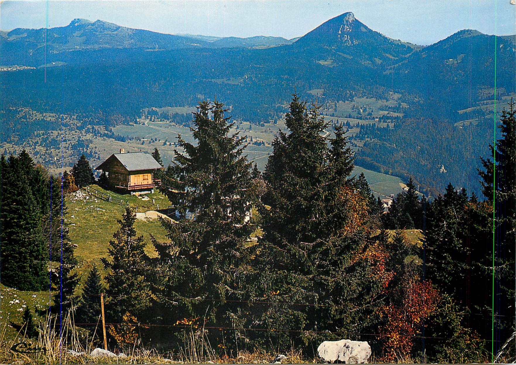 CPM Les Beaux Sites de France (Franche Comte) L'Aiguille de Baumes (alt 1588m) et le Chasseron (alt 
