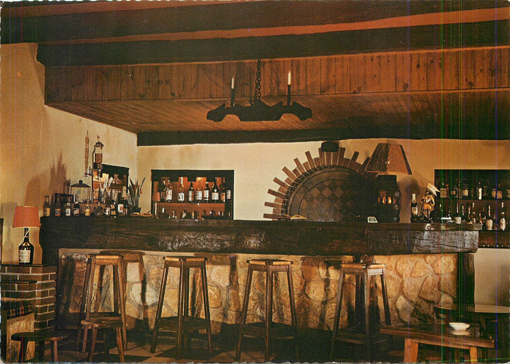 Auberge «Les Zéros» — El Bar — Ediciones Stoffel & Maur 1944