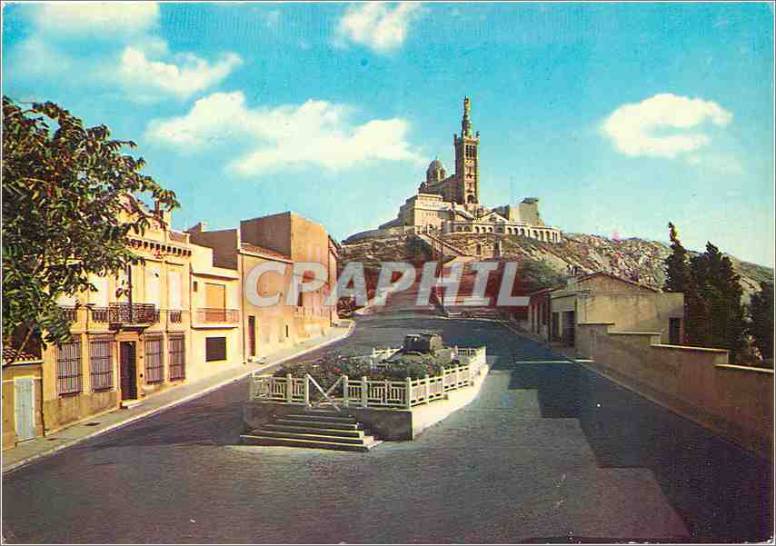 CPM Le Carrefour du Monde Marseille Basilique Notre Dame de la Garde