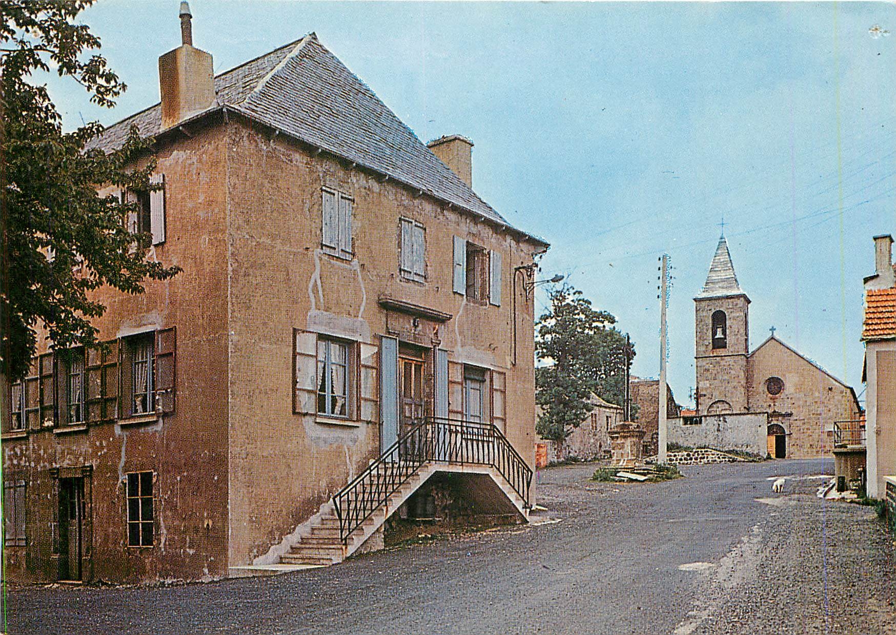 Sainte-Eulalie (Ardèche) — Hôtel du Nord et l'église — Les Éditions de l'Économie