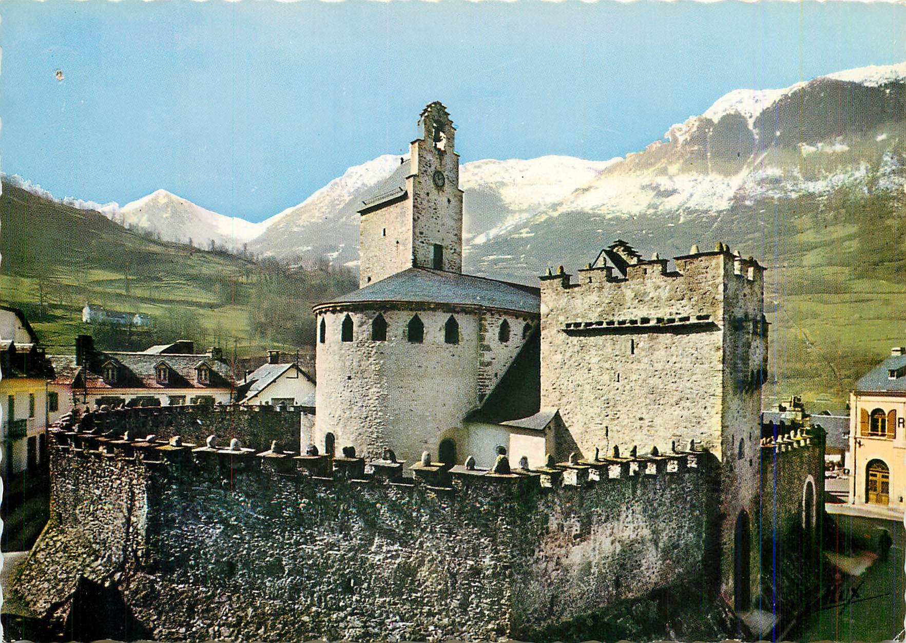 Luz-Saint-Sauveur — Église fortifiée — Éditions Pl. Peyronne, n° 390