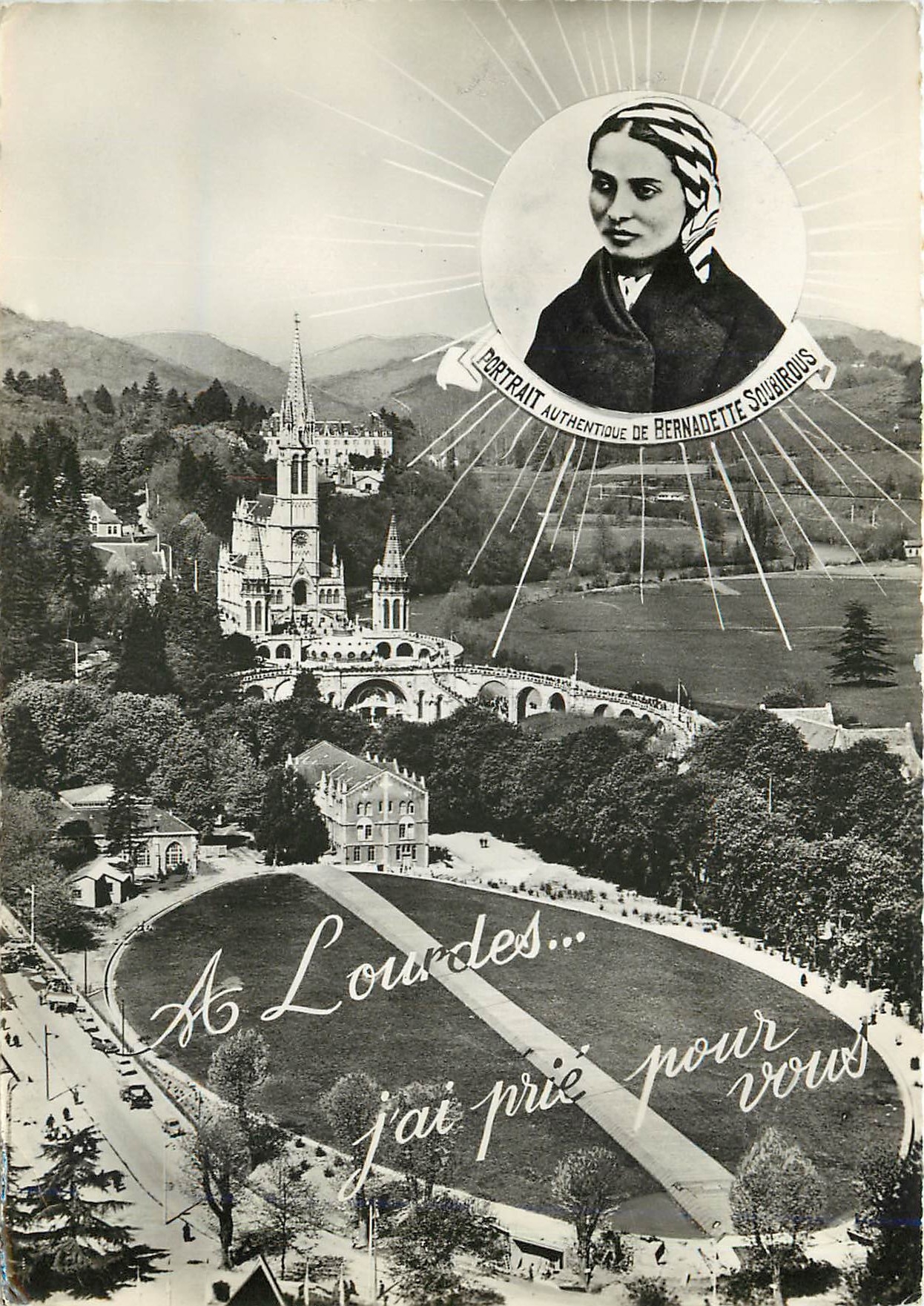 CPM Lourdes (Hatues Pyr) La Basilique et l'Eglise Souterraine Saint Pie X