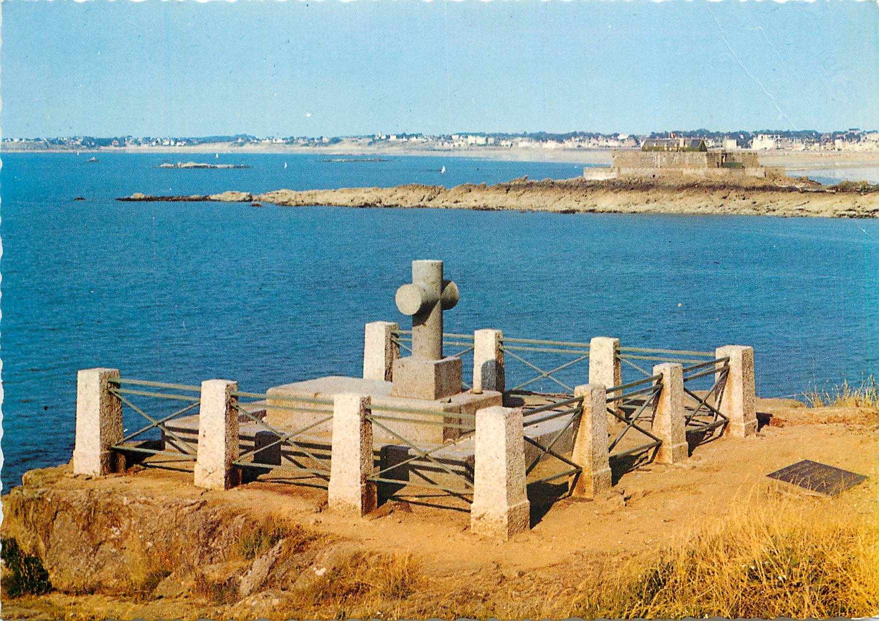 Ile du Grand Bé — Tombeau de Chateaubriand — Fort National — Éditions Cité Corsaire