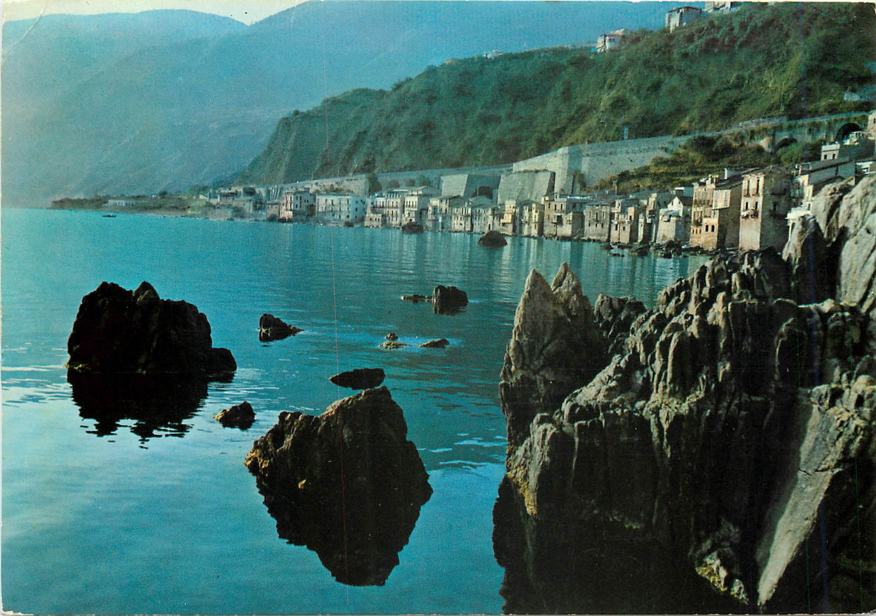 CPM La Costa Viola SCilla La Chianalea au matin