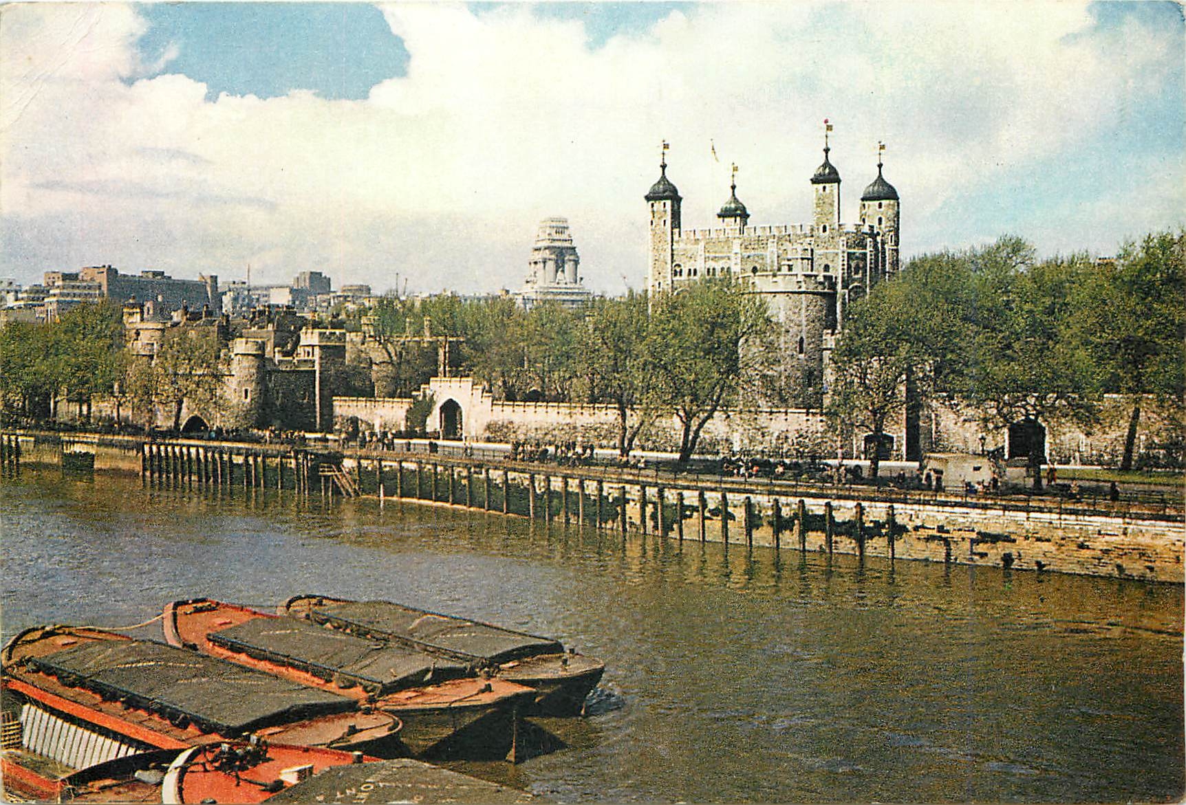 CPM London Within the Tower of London the Cnturies of english history