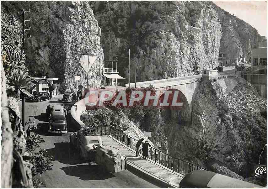 CPM Menton Frontiere Franco Italienne Le Pont Saint Louis