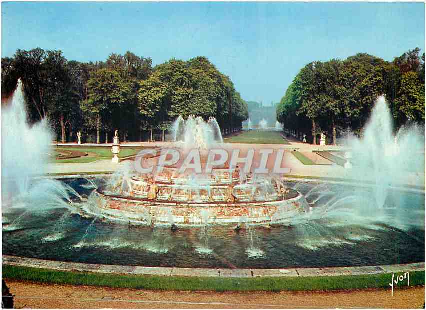 CPM Couleurs et Lumiere de France Chateau de Versailles (Yvelines) Les Grandes Eaux au Bassin de Lat