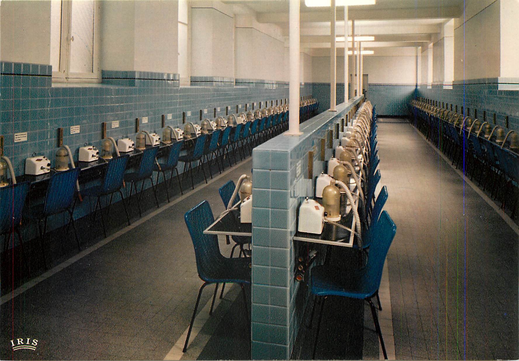 CPM Luchon (Hatue Garonne) La reine des Pyrenees l'Etablissement Thermal salle des Aerosols