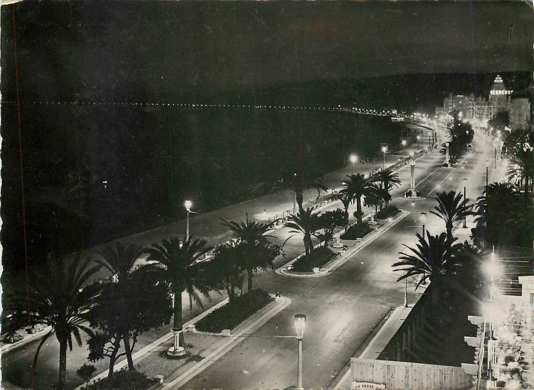 CPM La Cote d'Azur Nice la nuit la Baie des Anges