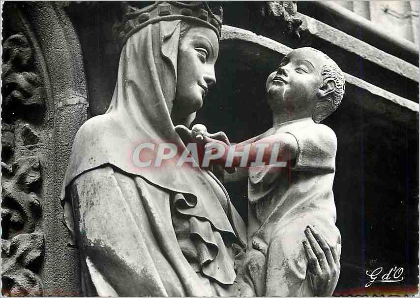 CPM L'Auvergne Riom Eglise du Marthuret la vierge a l'Oiseau (Marbre du XIVe s)