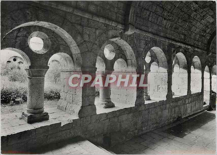 Le Thoronet (Var) - L'Abbaye (1160-1175) - La galerie Est du cloître
