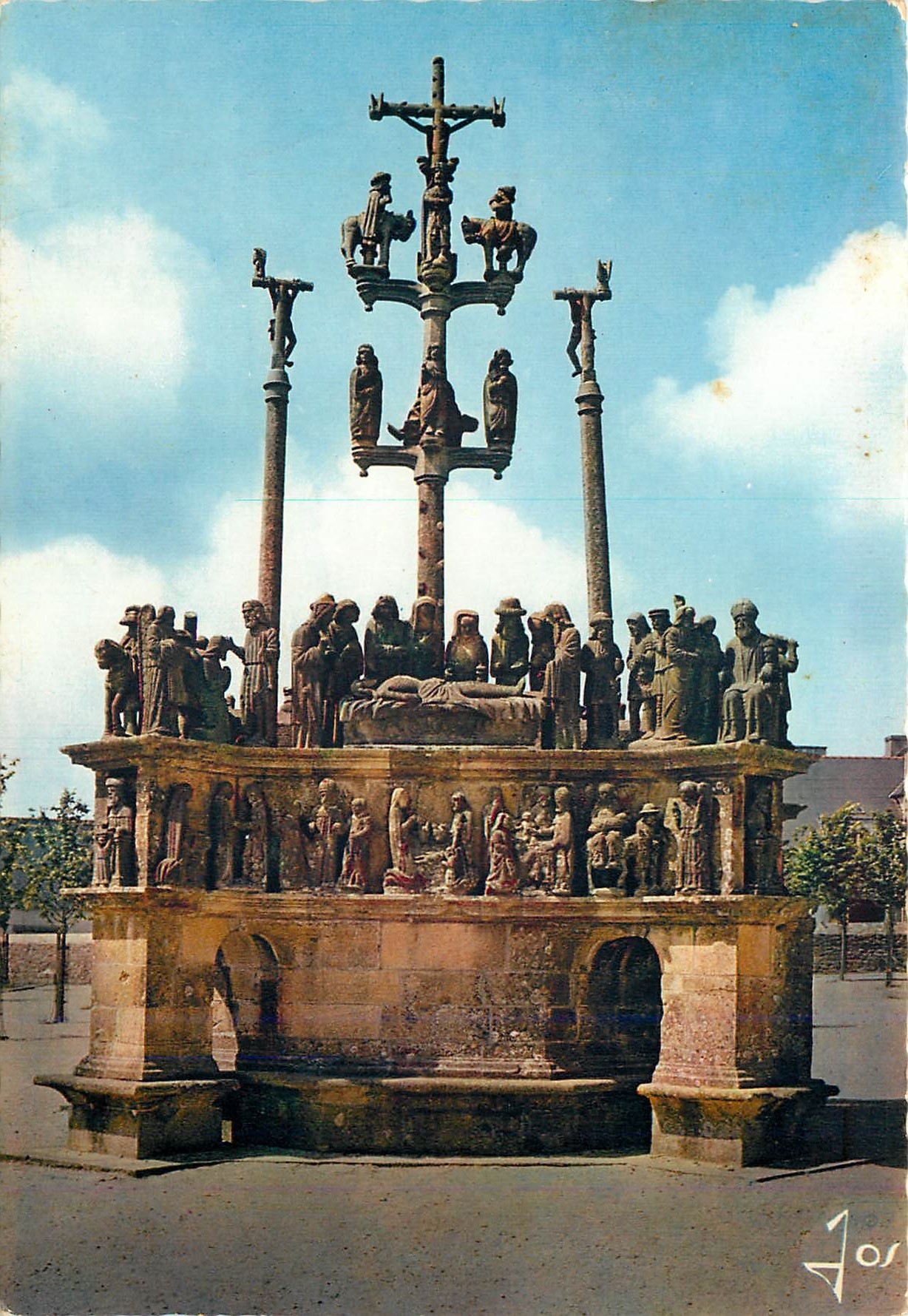 CPM Bretagne en Couleurs Plougastel Daoulas (Finistere) Le Calvaire de 1602 (Facade Est)