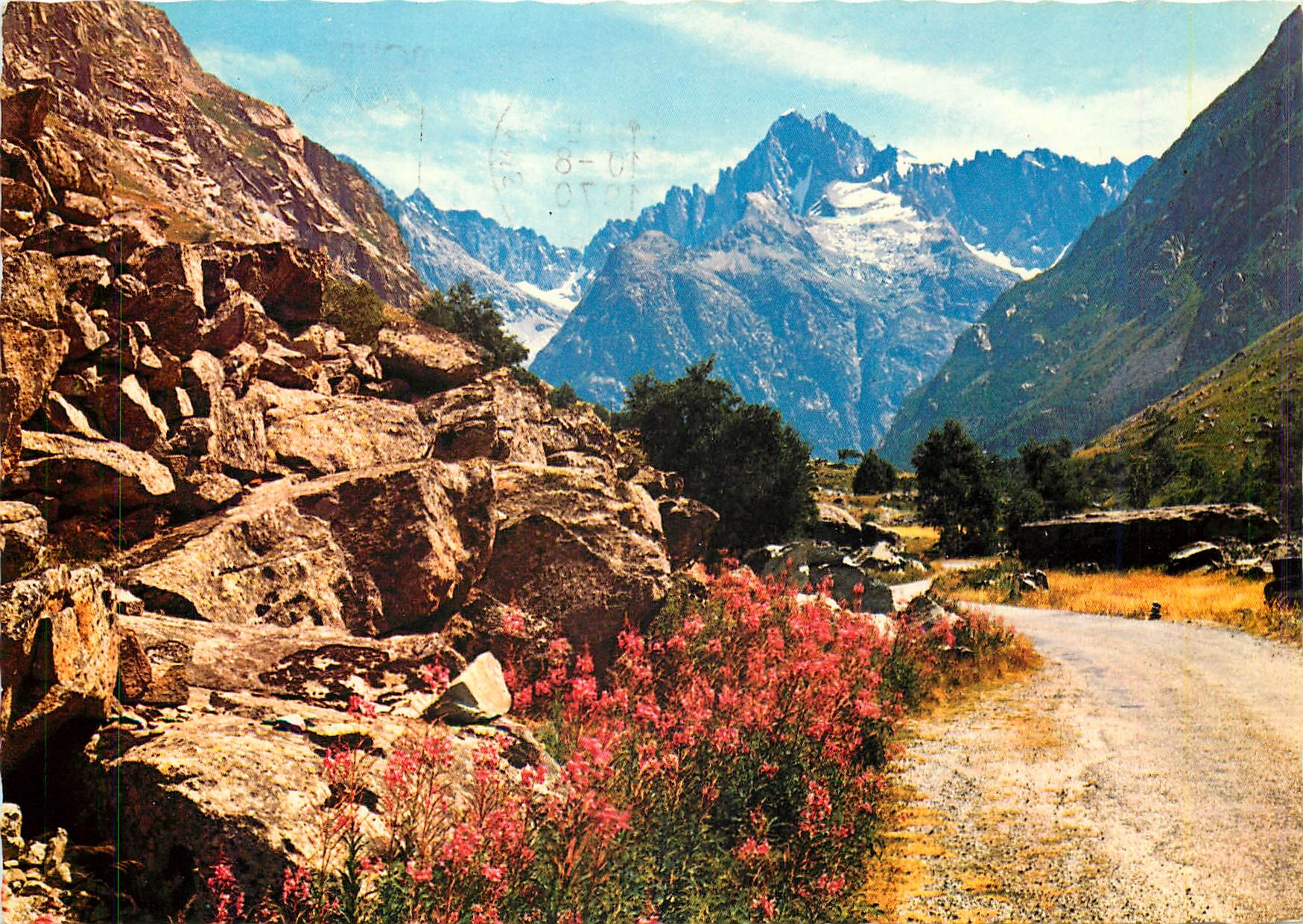 CPM Paysages de la Berarde Route de la Berarde Le Vallon des Etages alt 1700 m et les Ecrins (4102 m