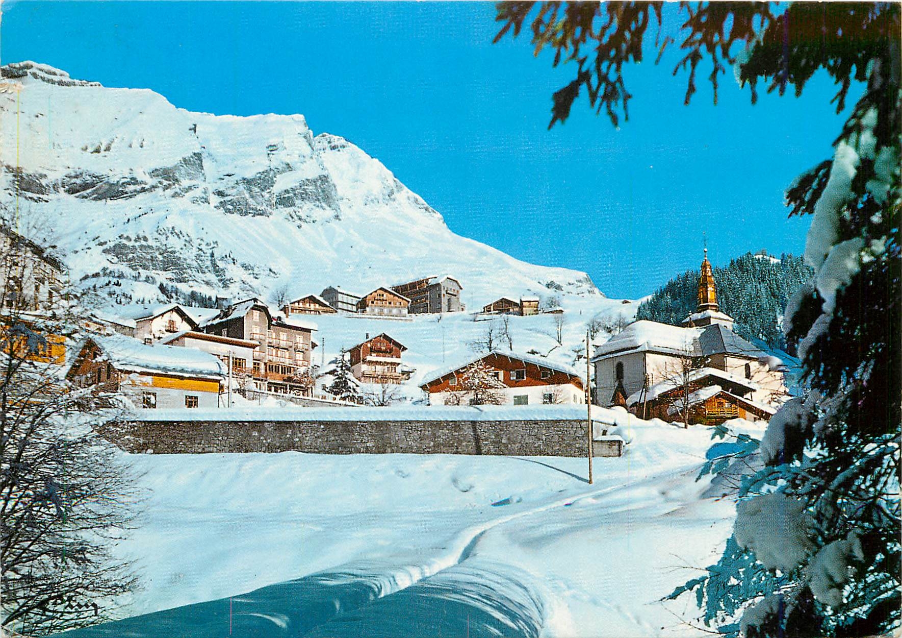 CPM Giettaz (Savoie) Sports d'Hiver echappee sur le contre de la Station