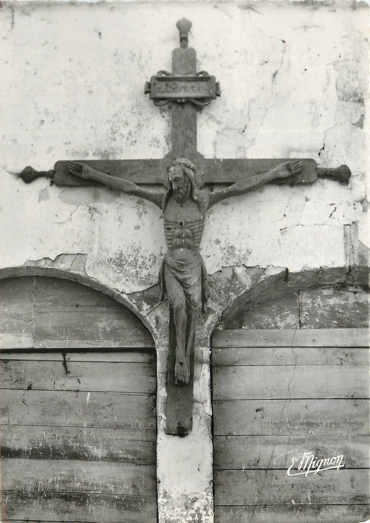 CPM Rampillon (S et M) Interieur de l'Eglise (XIIe et XIIIe s) Christ taille d'une seule piece en ce