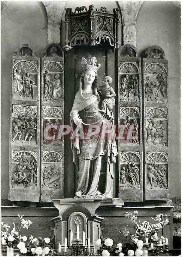 CPM Rampillon (S et M) Rnterieur de l'Elgise (XIIe et XIIIe s) Statue de la Vierge (XVe s Monument h