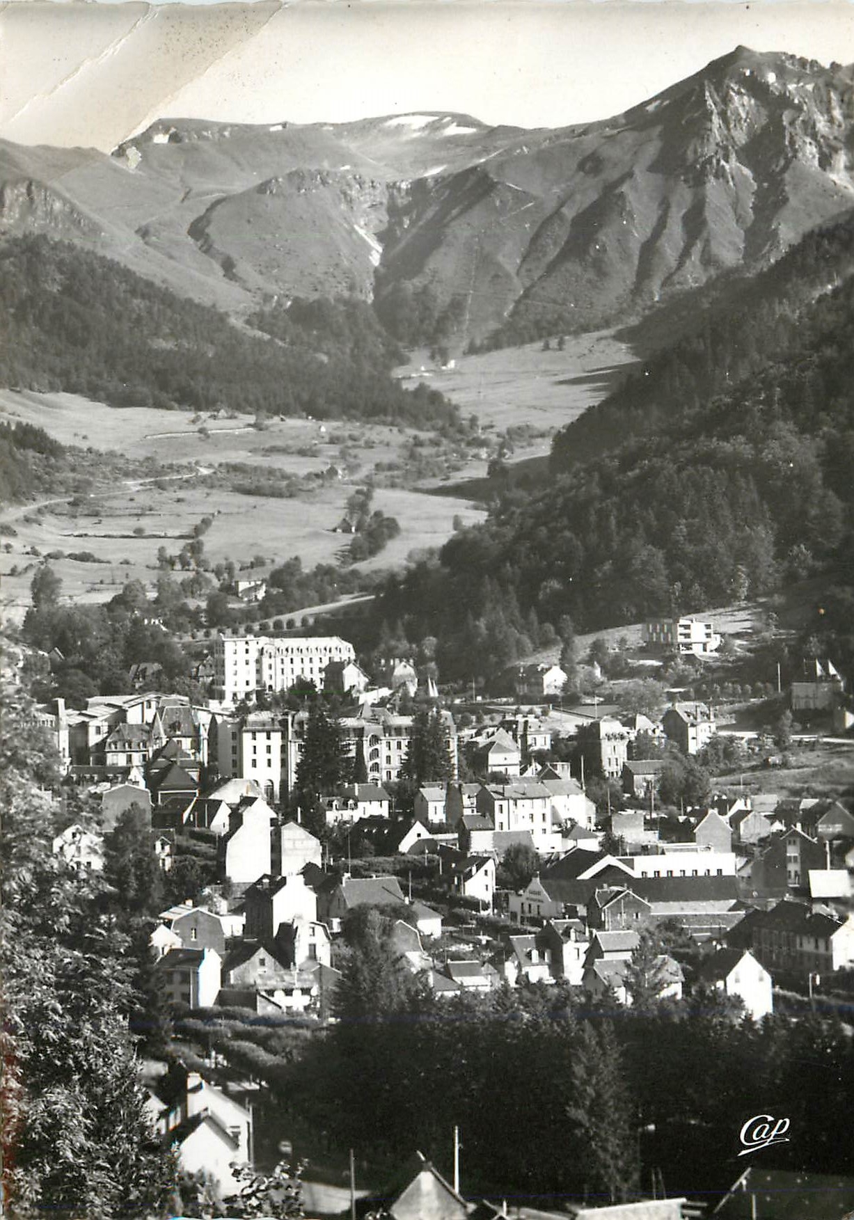 CPM Le Monte Dore Vue generale et le Sancy (1886 m)