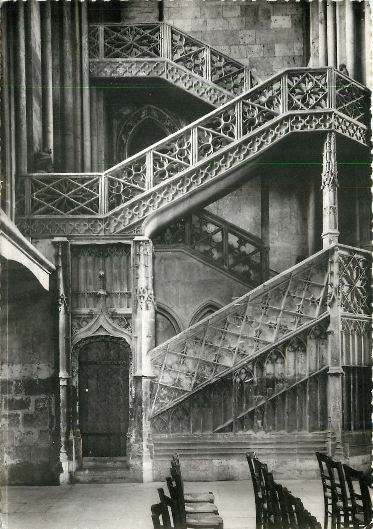 CPM Rouen (S M) Cathedrale Escalier Renaissance la Bibliotheque