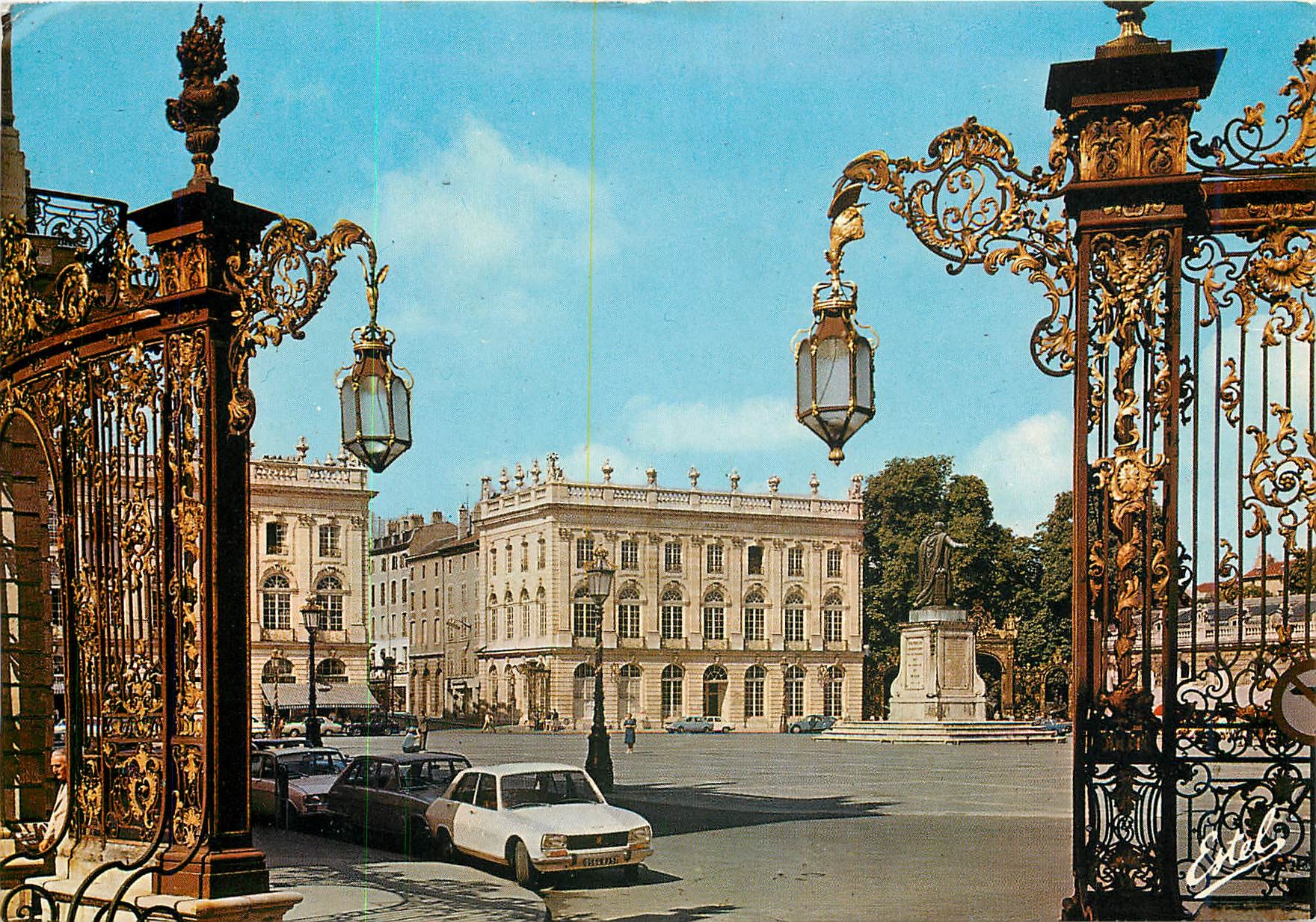 CPM Nancy (Meurthe et Moselle) La Place Stanislas batie entre 1752 et 1756