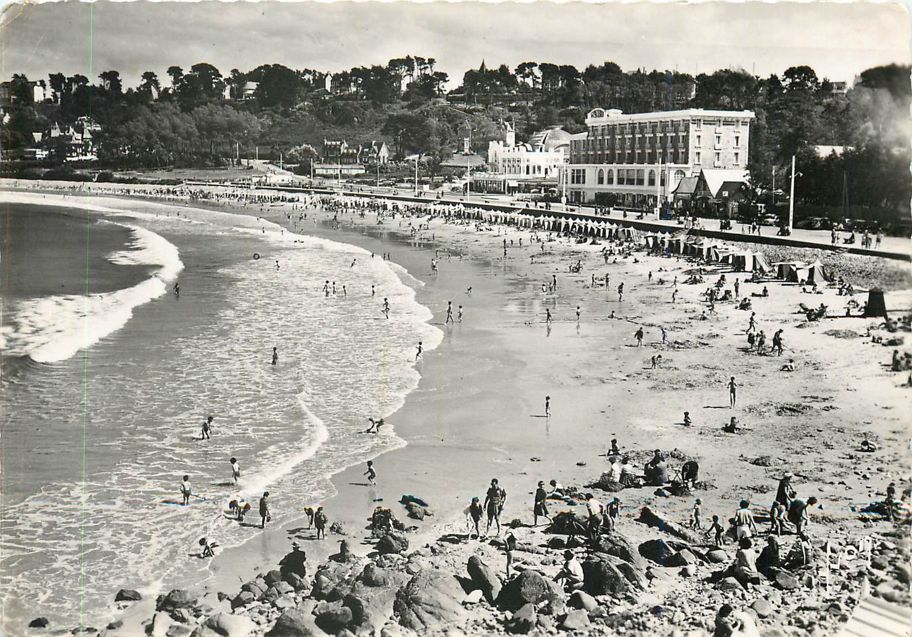 CPM Perros Guirec (C du N) Plage de Trestraou