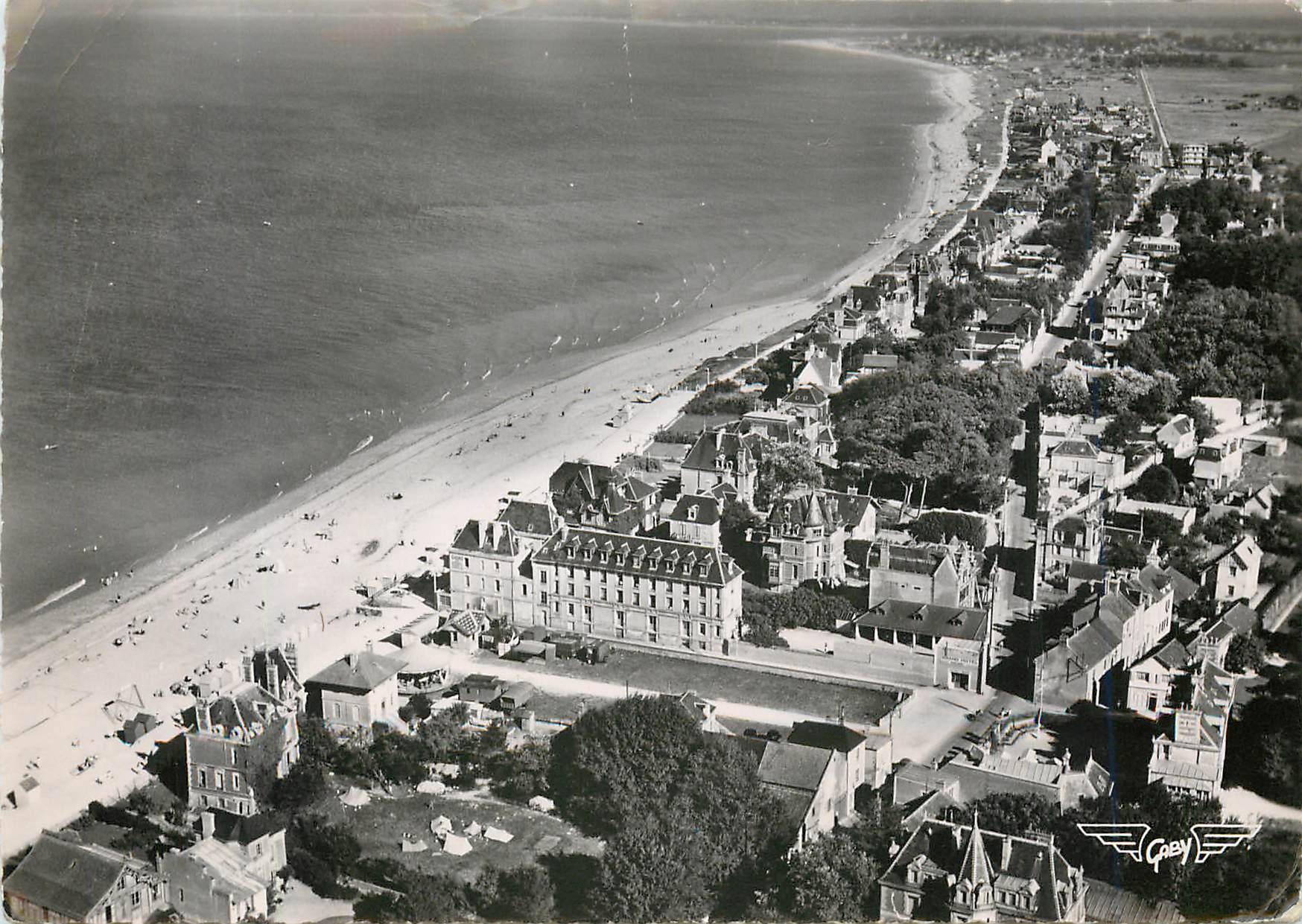 CPM Lion sur Mer (Calvados) Vue aerienne de la Plage