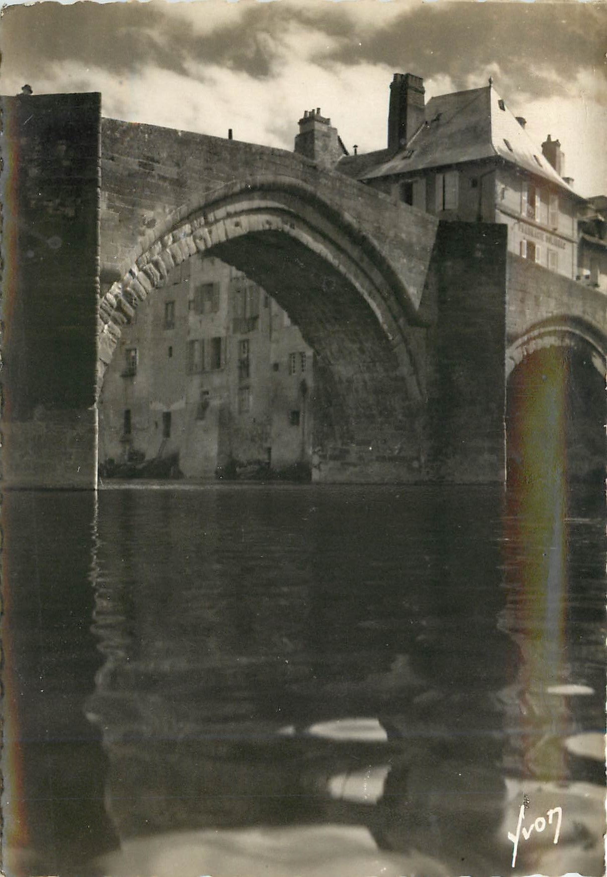 CPM Espalion (Aveyron) Le vieux pont (XIIIe s) sur le Lot