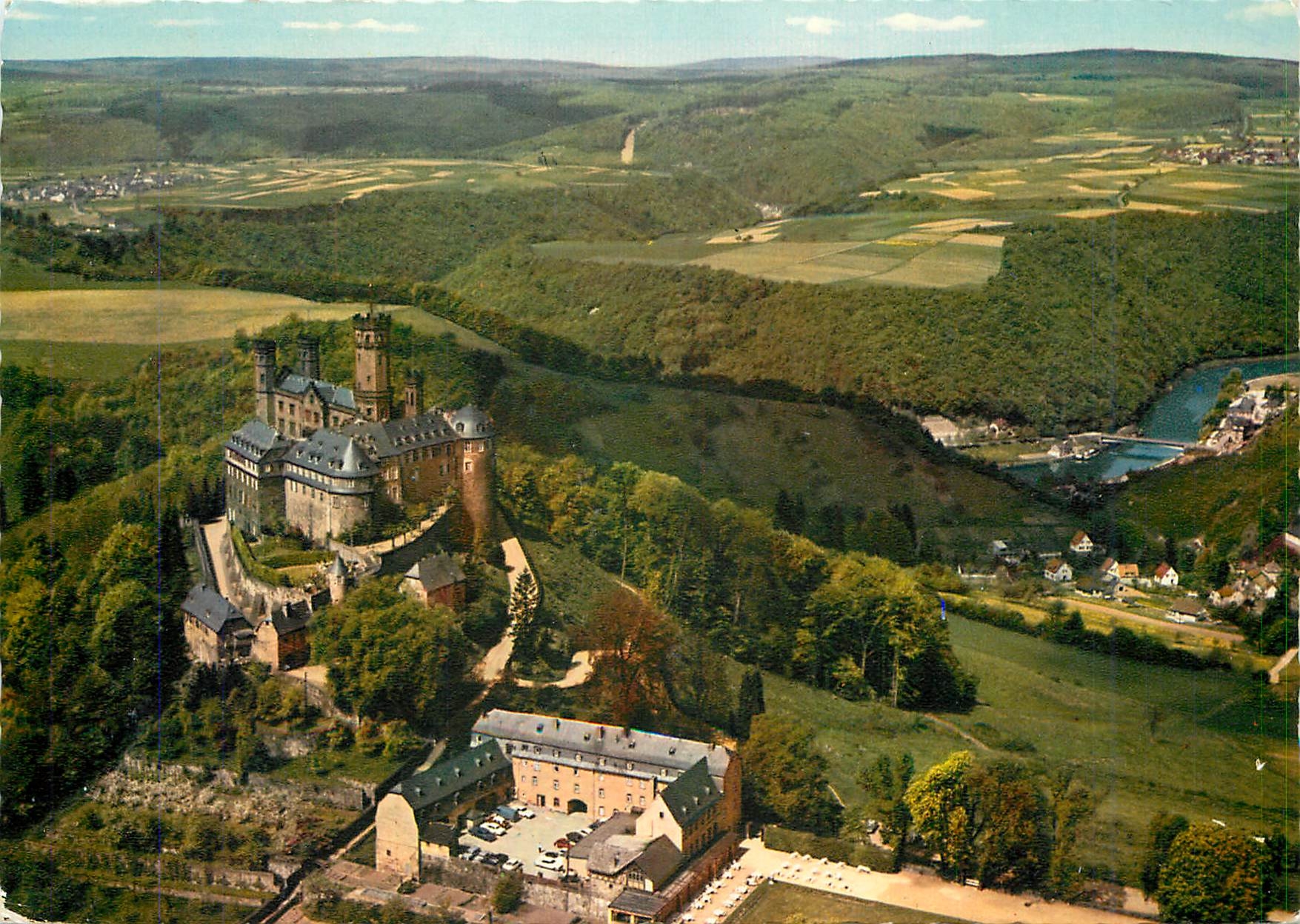 CPM Schloss Schauburg an der Lahn (279 m) erbaul alter Teil var 900 neuer Teil 1850