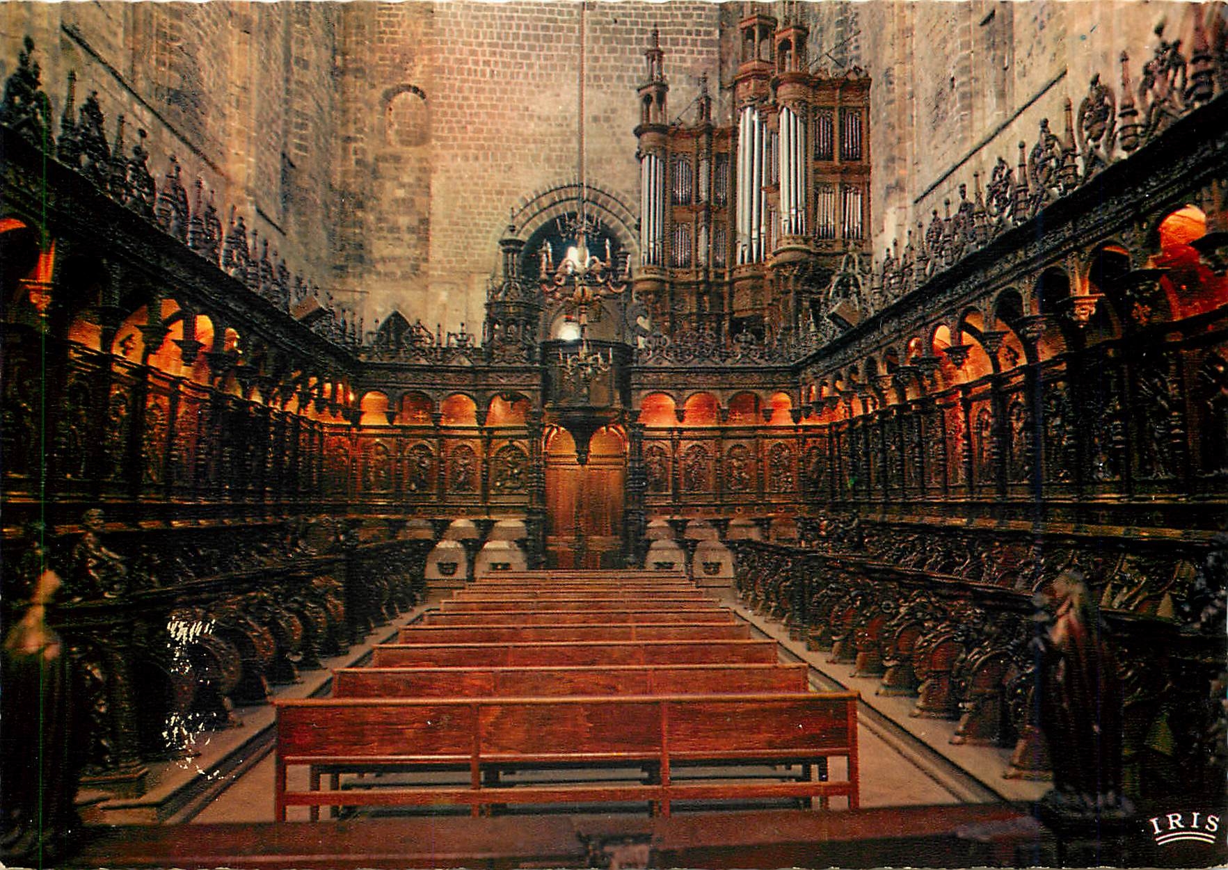 Saint-Bertrand-de-Comminges — Intérieur de la cathédrale (orgues et stalles sculptées du XVIe siècle) — Éditions Diplomé