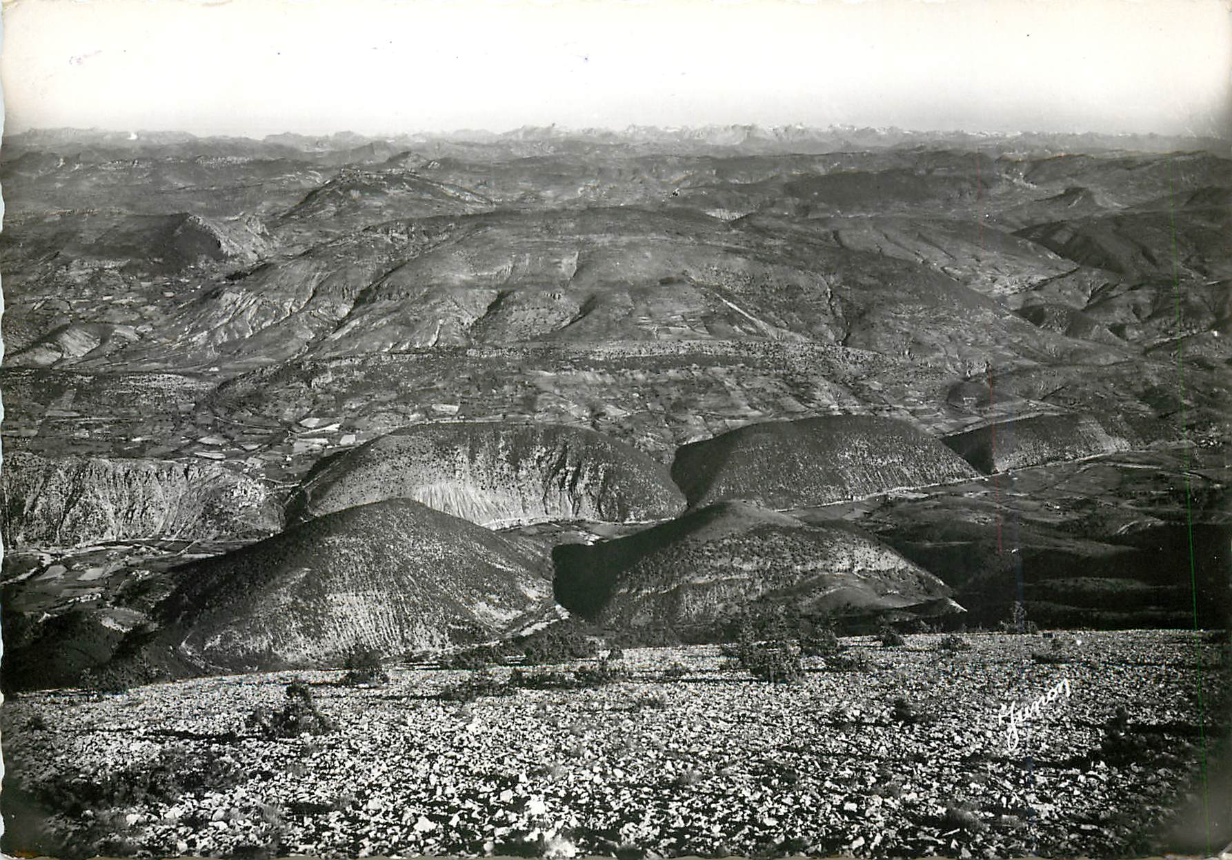 Mont Ventoux — vue du sommet sur les Hautes-Alpes — Édition d'Art F. Meyer (Vaucluse)