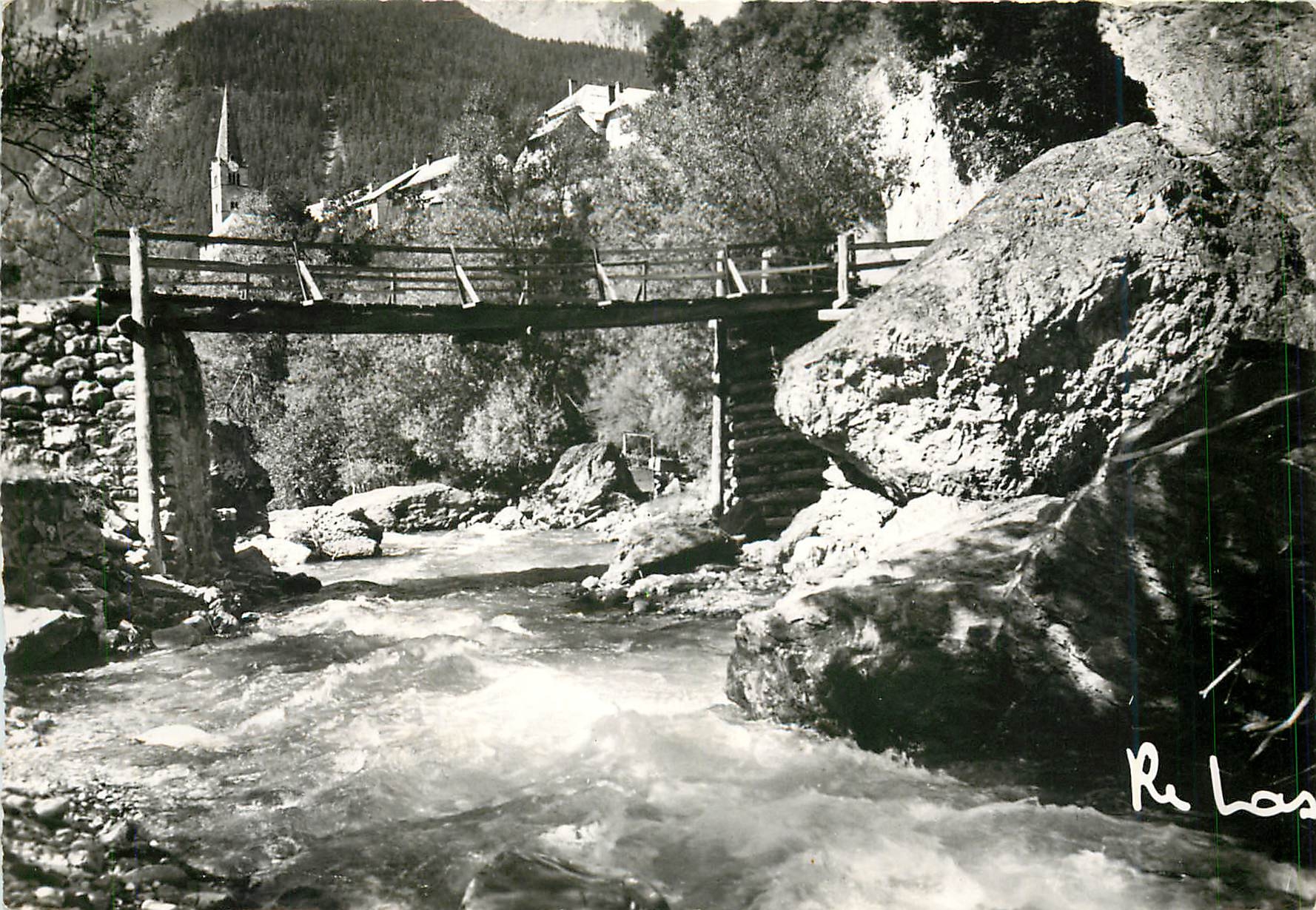 CPM Saint Paul sur Ubaaye (Basses Alpes) alt 1466 m le Pont sur l'Ubaye