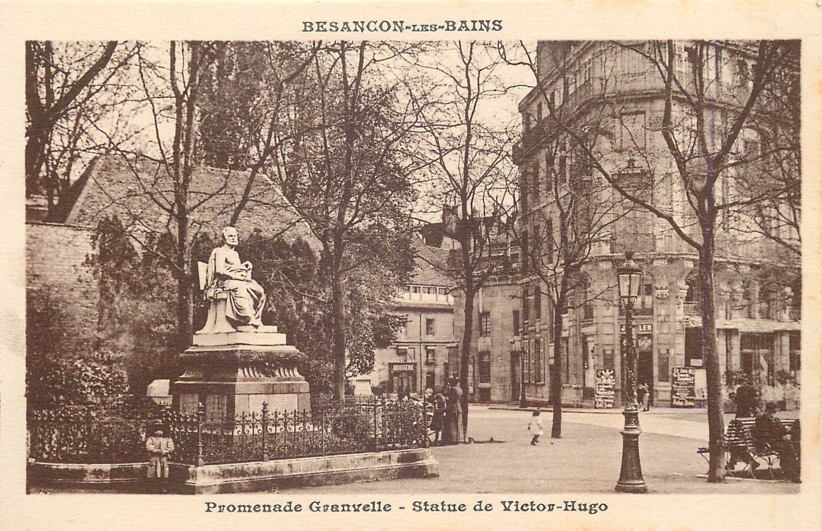CPA Besancon les Bains Promenade Granvelle Statue de Victor Hugo