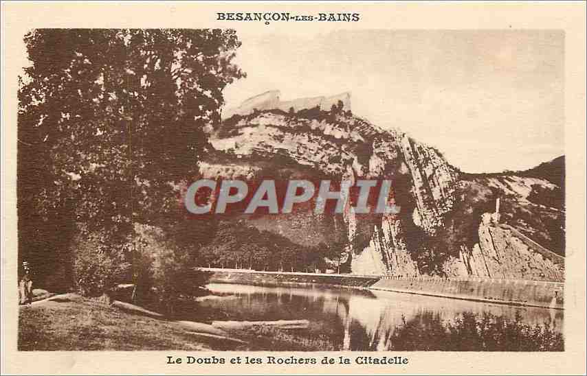 CPA Besancon les Bains Le Doubs et les Rochers de la Citadelle