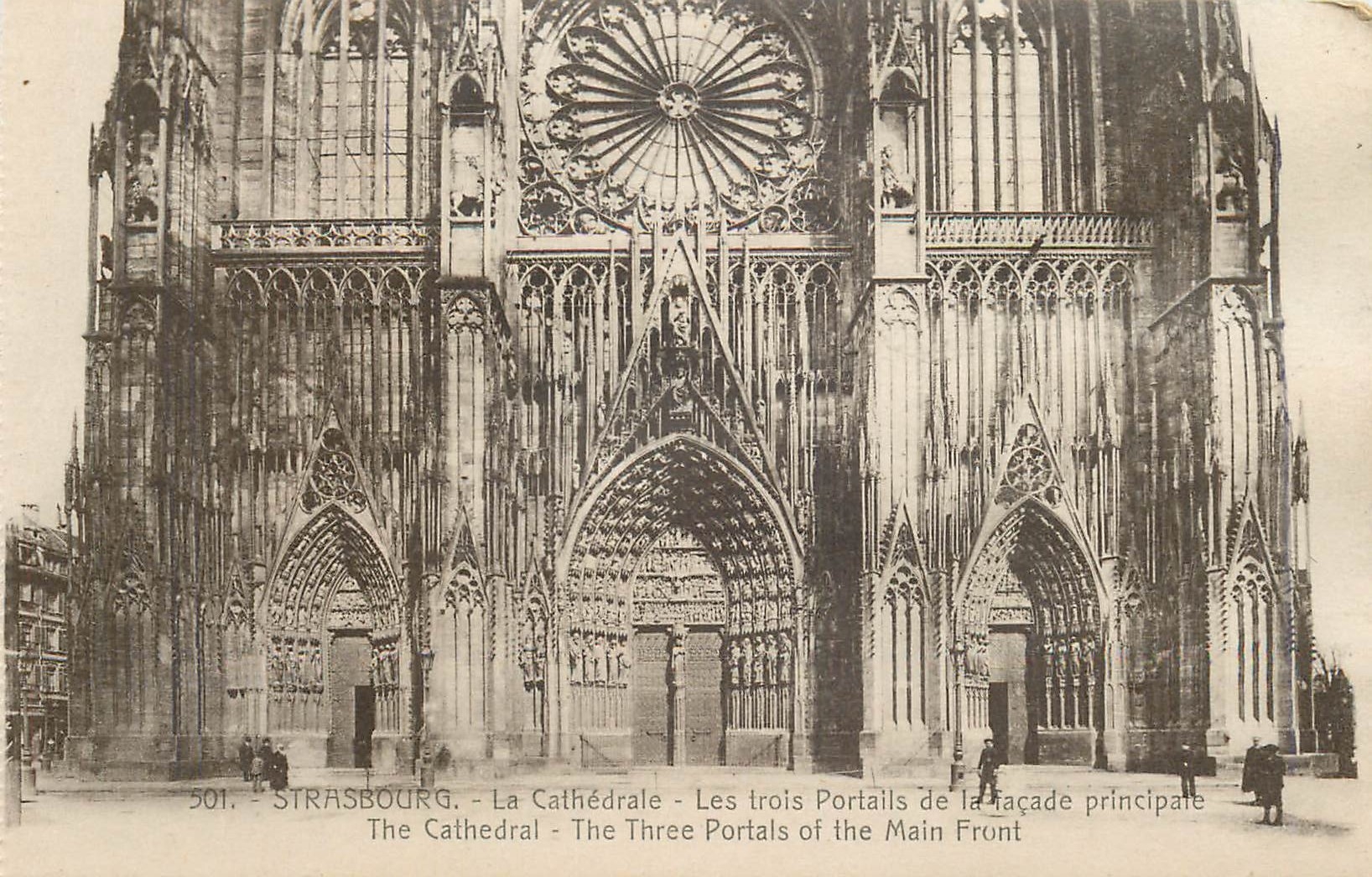 CPA Strasbourg La Cathedrale les Trois Portail de la Facade principal