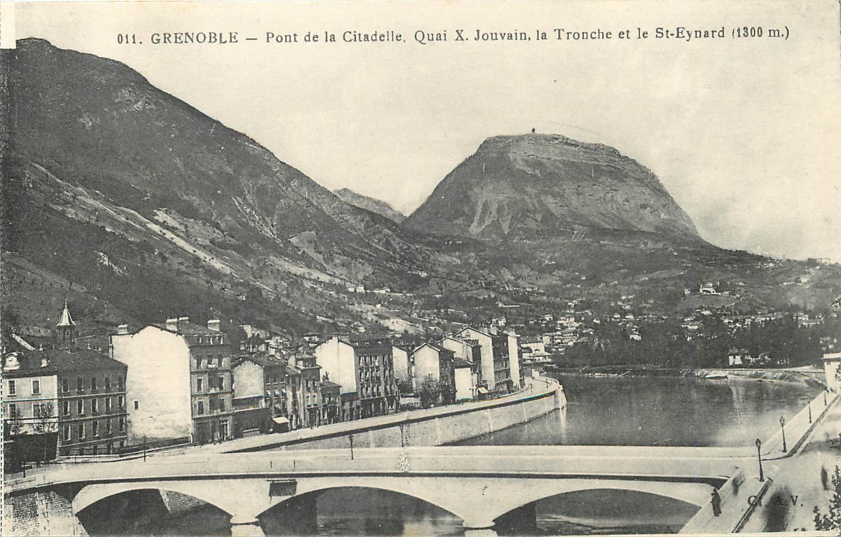 Grenoble — Pont de la Citadelle, Quai X. Jouvain, la Tronche et le St-Eynard (1300 m.)