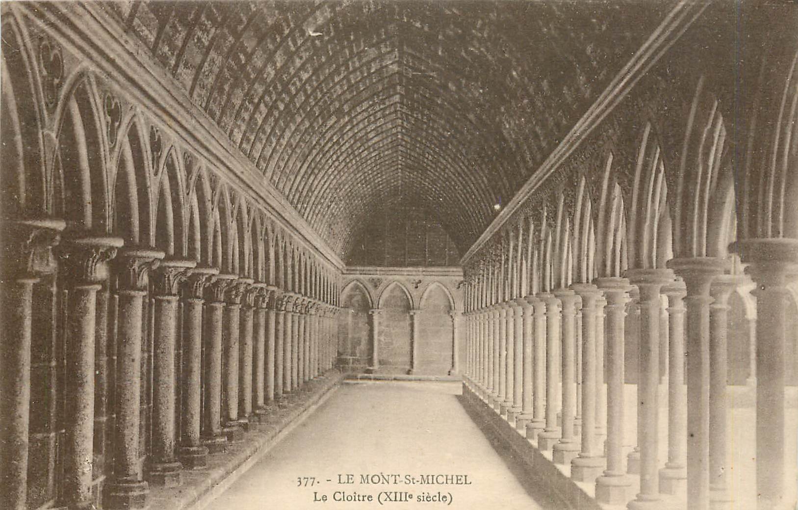CPA Le Mont St Michel Le Cloitre (XIIIe s)