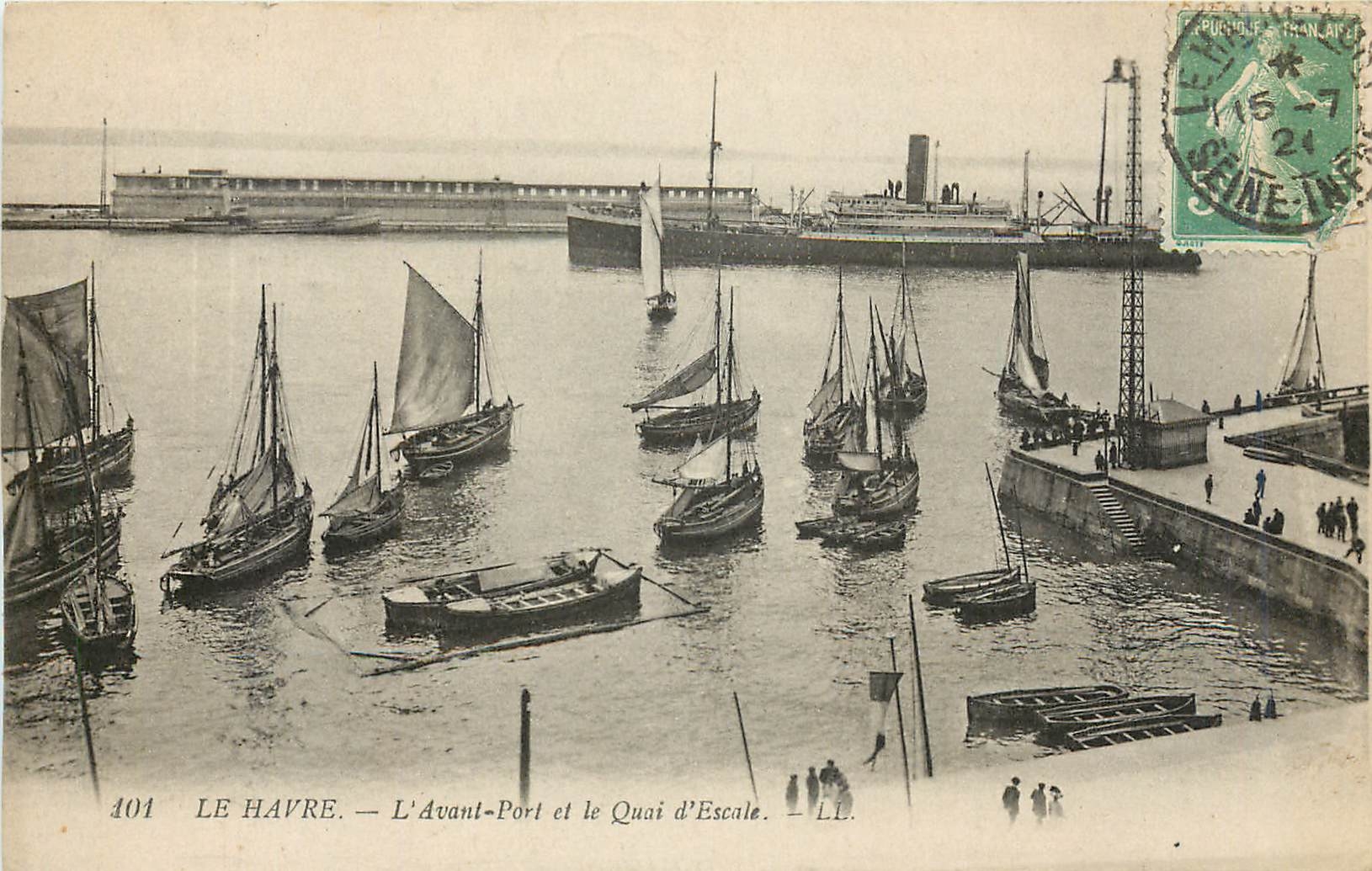 CPA Le Havre L'Avant Port et le Quai d'Escale Bateaux