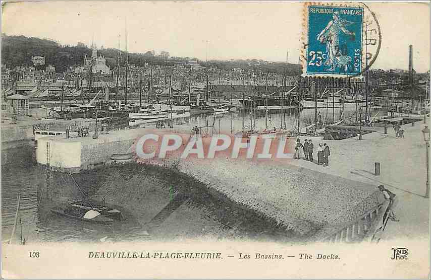 CPA Deauville la Plage Fleurie les Bassins