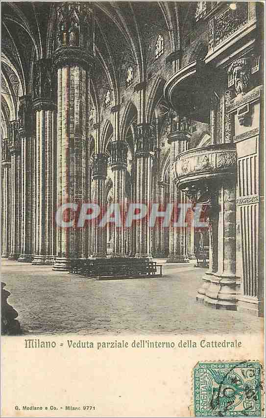 CPA Milano Vedutta parziale dell'interno della Cathedrale