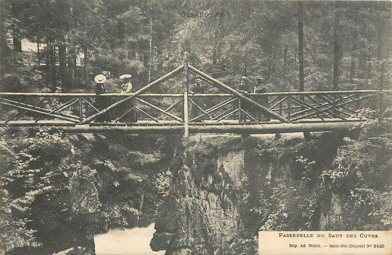 CPA Passerelle du Saut des Cuves 